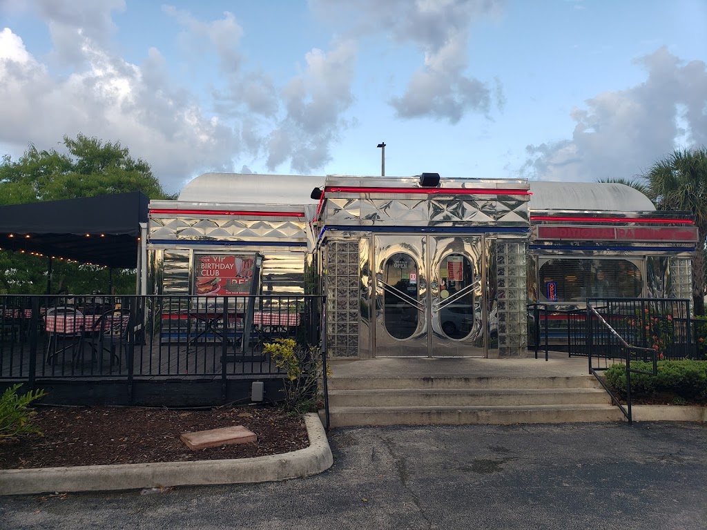 Moonlite Diner | restaurant | 3500 Oakwood Blvd, Hollywood, FL 33020, USA | 9549242012 OR +1 954-924-2012