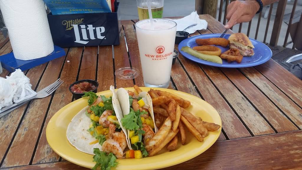 Woodys Waterside Island Rum & Grill | restaurant | 3051 Stringfellow Rd, St James City, FL 33956, USA | 2392835555 OR +1 239-283-5555