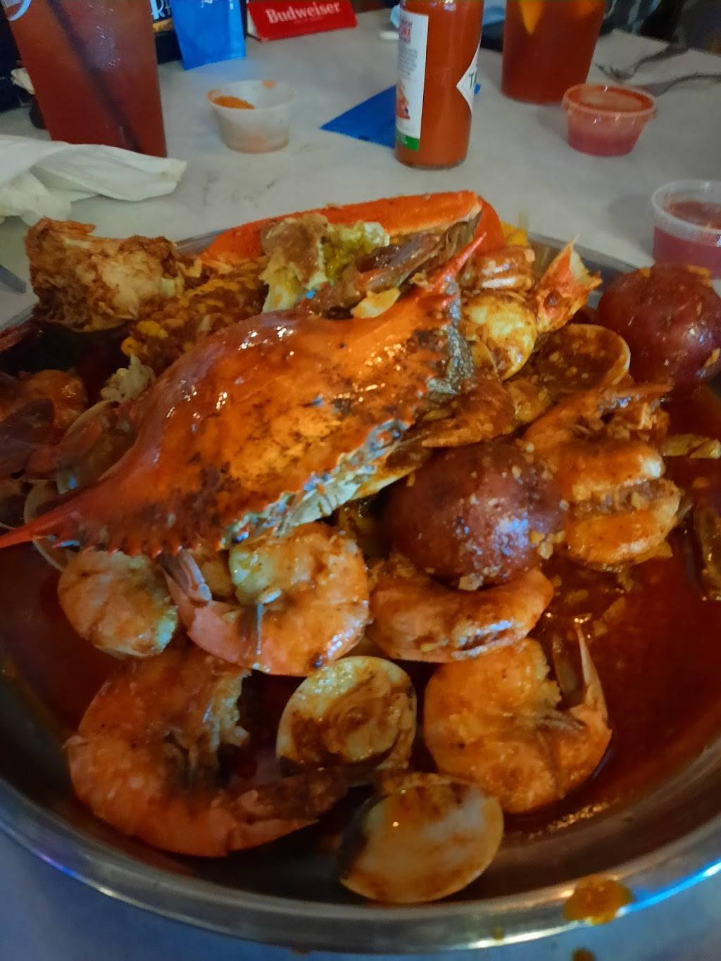 Lets Crab | restaurant | 501 Crossroads Plaza, Fort Mill, SC 29708, USA | 8035472722 OR +1 803-547-2722
