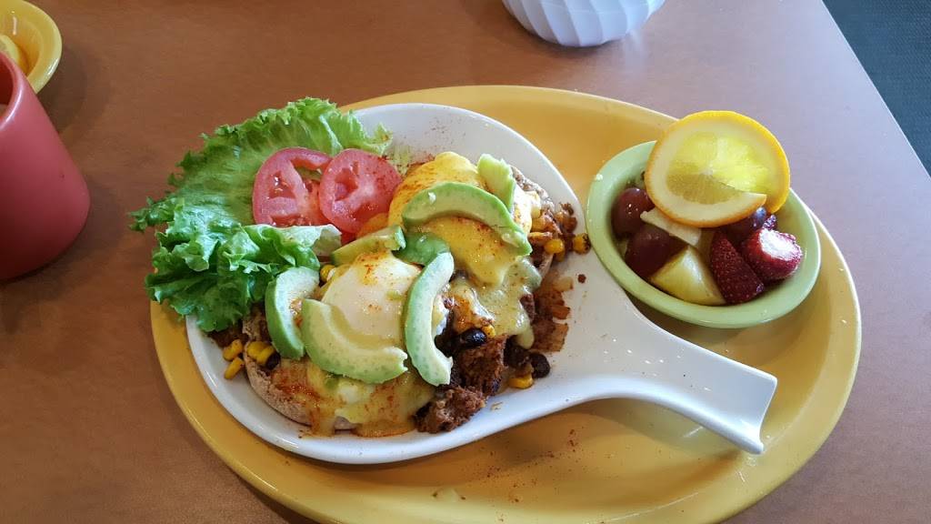 Scramblers | restaurant | 20785 E Thirteen Mile Rd, Roseville, MI 48066, USA | 5862943106 OR +1 586-294-3106