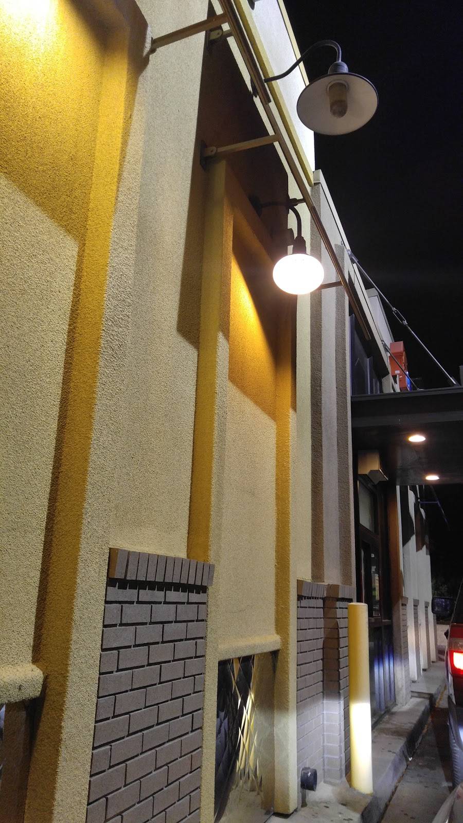 A&W Restaurant | restaurant | 406 W Shaw Ave, Clovis, CA 93612, USA | 5592988910 OR +1 559-298-8910