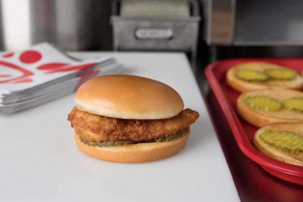 Chick-fil-A | restaurant | 1950 El Camino Real, Santa Clara, CA 95050, USA | 4085510201 OR +1 408-551-0201