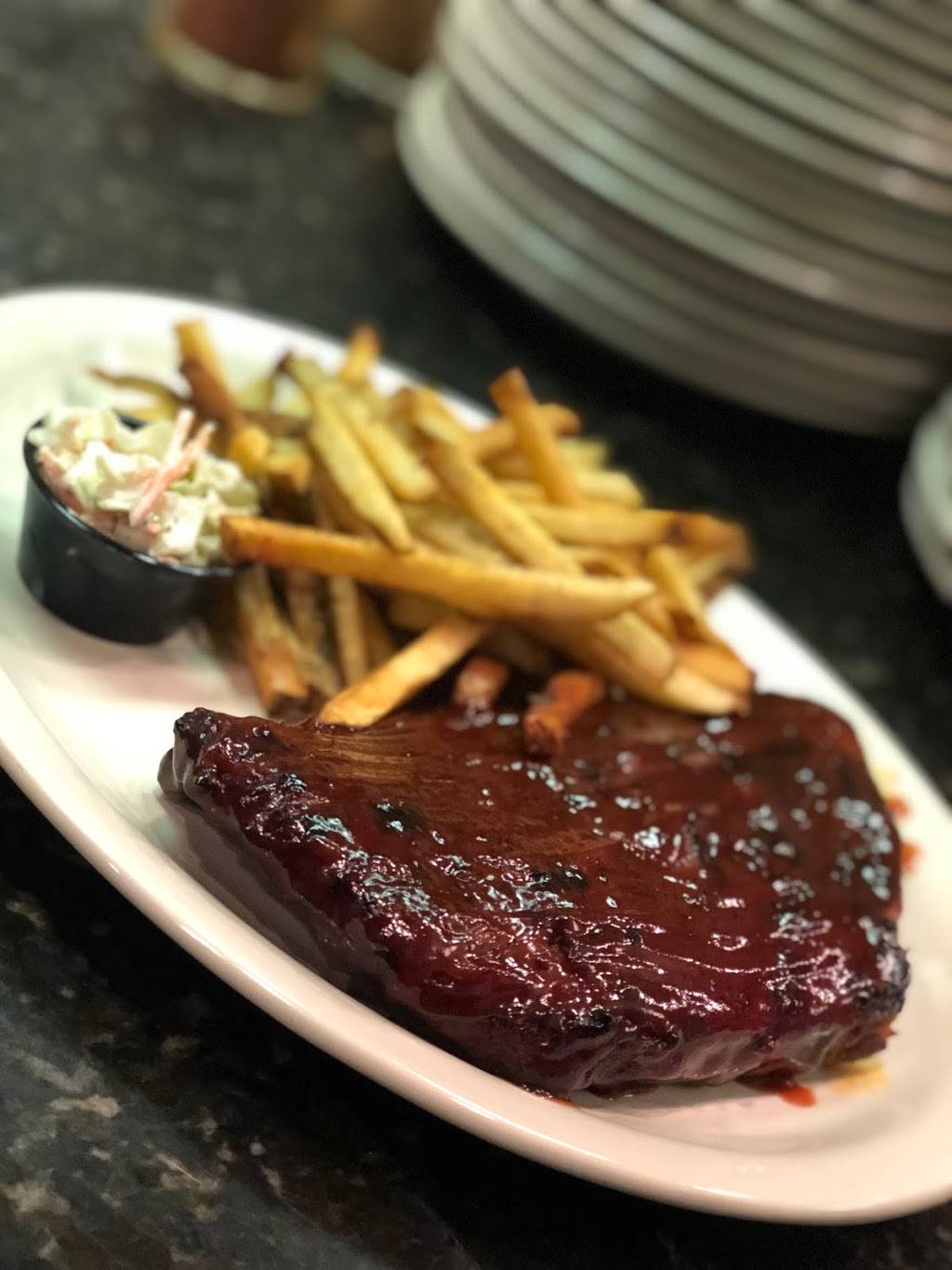 Olde Towne Public House | restaurant | 467 Court St, Portsmouth, VA 23704, USA | 7579661229 OR +1 757-966-1229