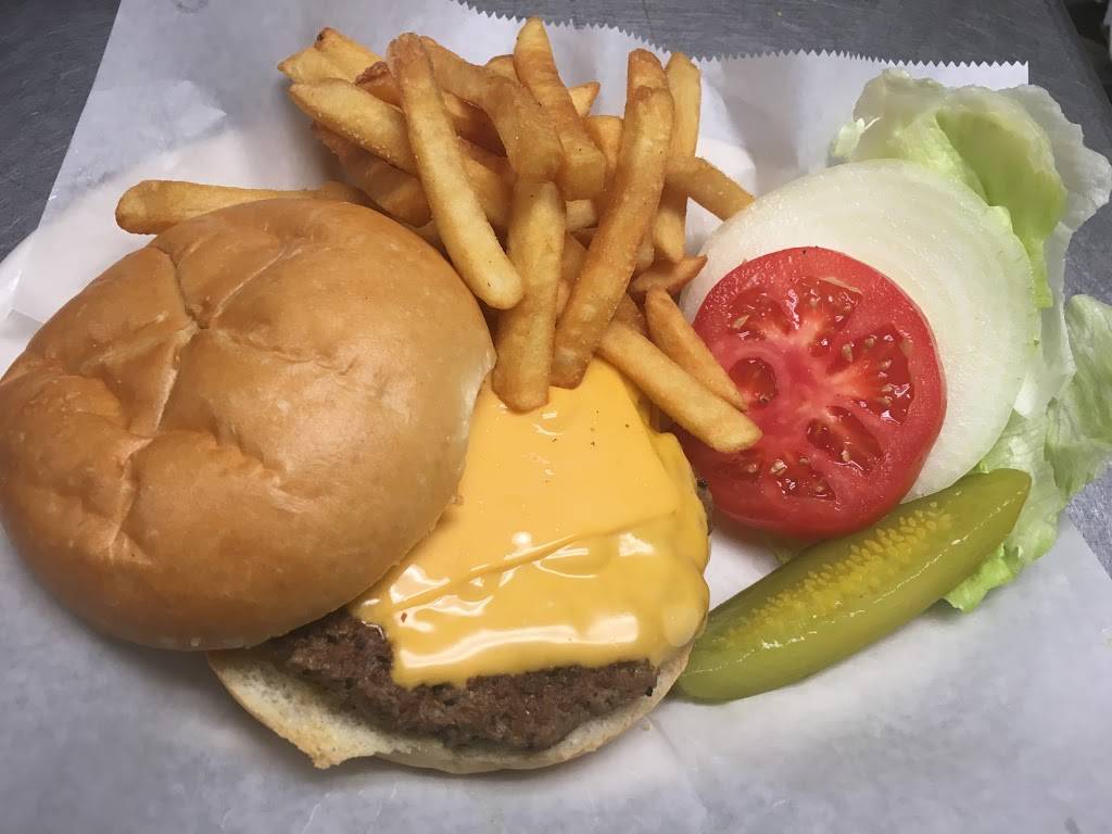 Mackenzies Sports Tavern | night club | 4015 S West Shore Blvd, Tampa, FL 33611, USA | 8138375636 OR +1 813-837-5636