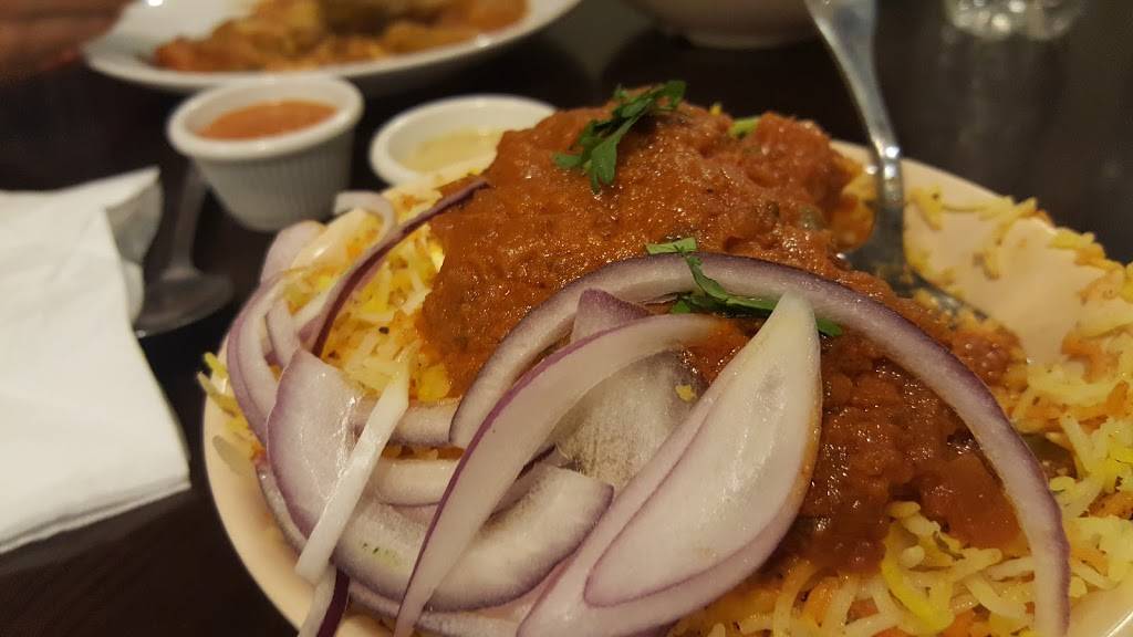 Hyderabad House Biryani Place | restaurant | 228 McHenry Rd, Buffalo Grove, IL 60089, USA | 8475205569 OR +1 847-520-5569