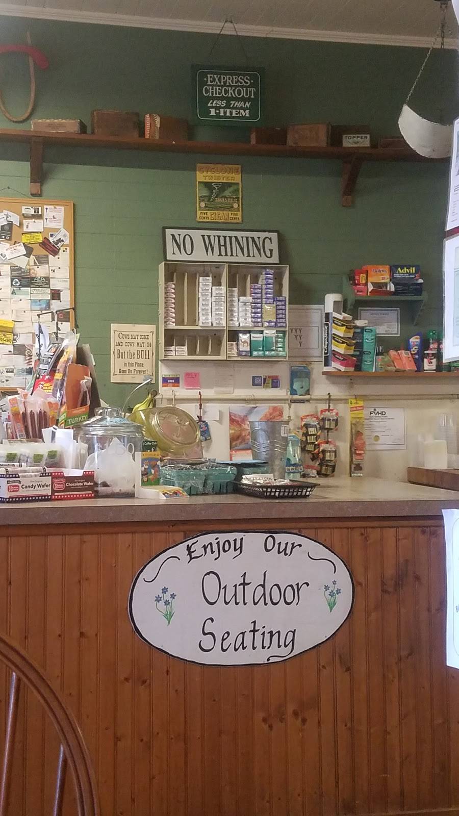 Riverton General Store | restaurant | 2 Main St, Riverton, CT 06065, USA | 8603790811 OR +1 860-379-0811