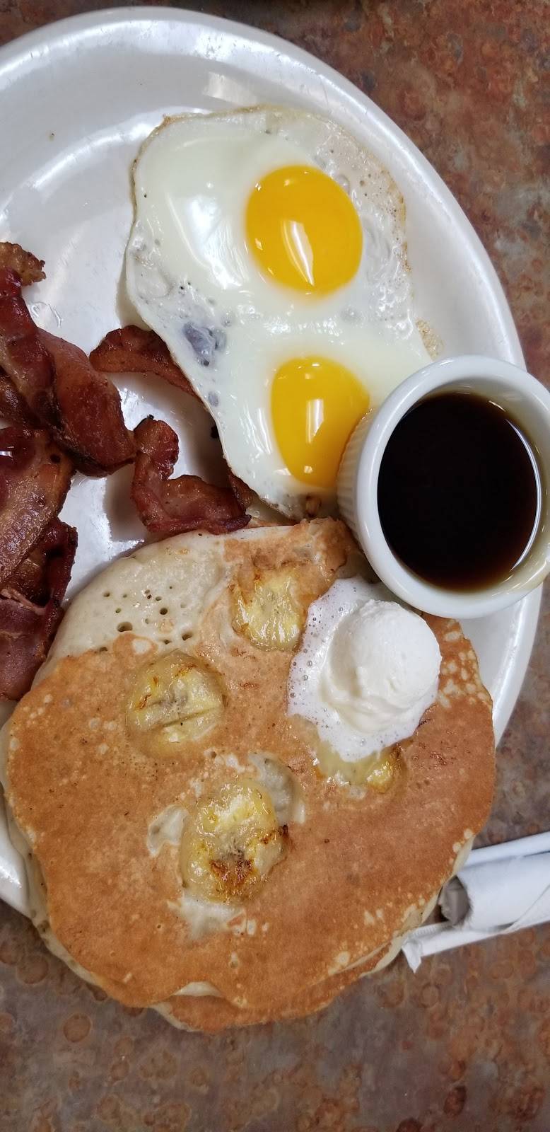 The Red Geranium Cafe | cafe | 6670 Kalamazoo Ave SE, Grand Rapids, MI 49508, USA | 6166569800 OR +1 616-656-9800