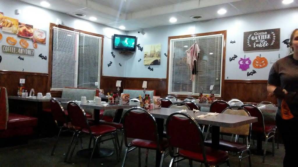 Marseilles Family Restaurant | restaurant | 550 E Bluff St, Marseilles, IL 61341, USA | 8157953111 OR +1 815-795-3111