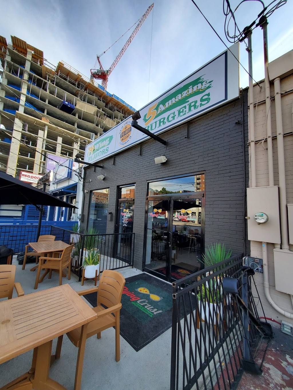 Flying Crust Pizza & Wings | night club | 3186 Roswell Rd NW, Atlanta, GA 30305, USA | 4042576222 OR +1 404-257-6222