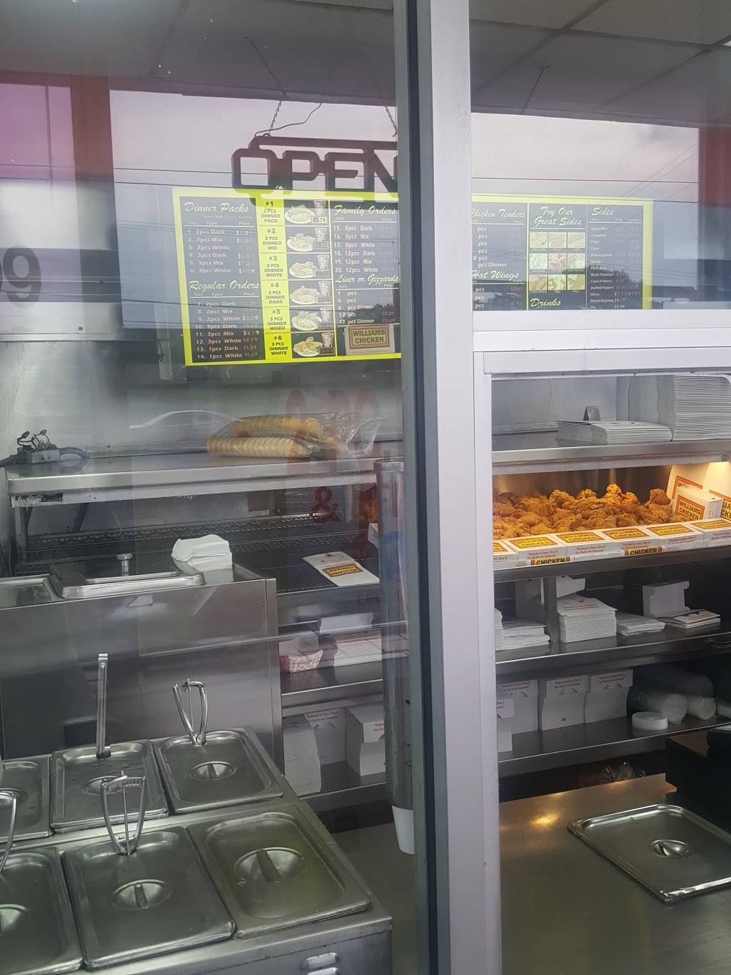 Williams Fried Chicken | restaurant | 1212 W Kiest Blvd, Dallas, TX 75224, USA | 2143723711 OR +1 214-372-3711
