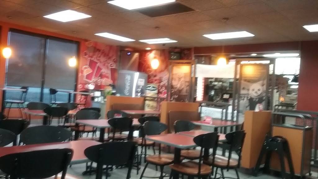 Jack in the Box | restaurant | 2010 Arby Way, Anderson, CA 96007, USA | 5303651765 OR +1 530-365-1765