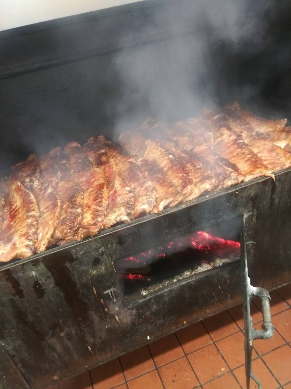 Beckhams B & M Bar B Que- North Randall | restaurant | 21921 Miles Rd, North Randall, OH 44128, USA | 2164758720 OR +1 216-475-8720