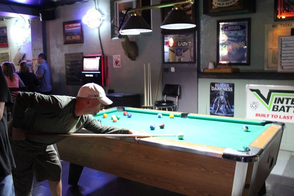 Jackies Sports Bar & Grill | restaurant | 569 S State St, Painesville, OH 44077, USA | 4403579394 OR +1 440-357-9394