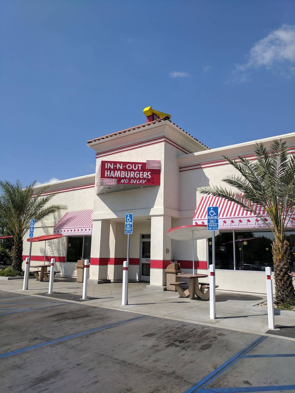 In-N-Out Burger | restaurant | 795 W 5th St, San Bernardino, CA 92410, USA | 8007861000 OR +1 800-786-1000