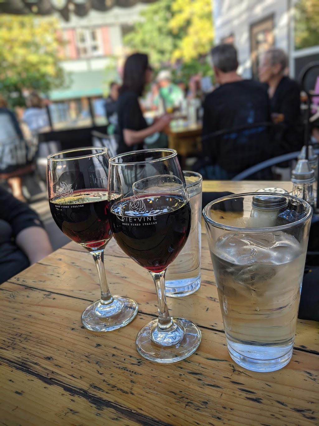 Pie + Vine | restaurant | 358 E Main St, Ashland, OR 97520, USA | 5414885493 OR +1 541-488-5493