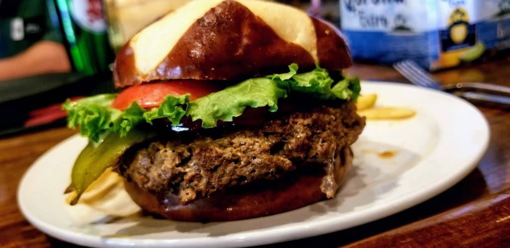 Kirkwood Inn and Saloon | restaurant | CA-88, Kirkwood, CA 95646, USA | 2092587304 OR +1 209-258-7304