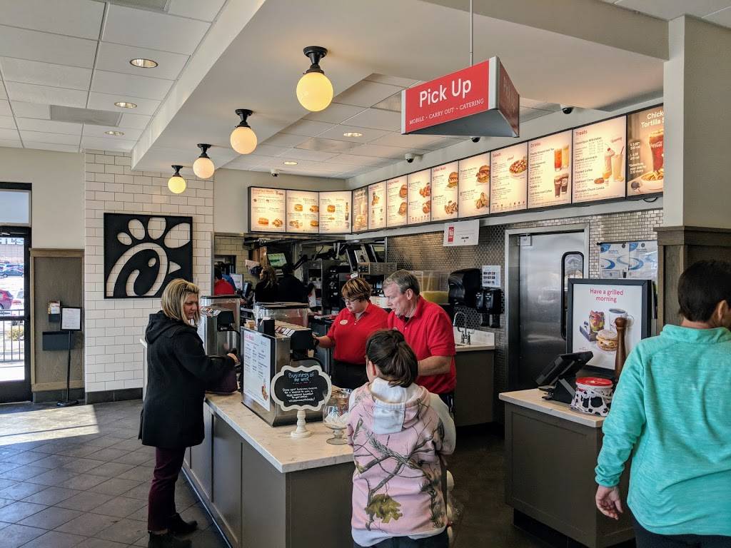 Chick-fil-A | restaurant | 1625 SW Wanamaker Rd, Topeka, KS 66604, USA | 7852722610 OR +1 785-272-2610
