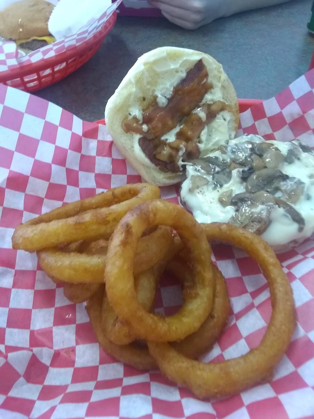 Speers Dairy Bar | restaurant | 20785 Seminary St, Hollow Rock, TN 38342, USA | 7312520500 OR +1 731-252-0500