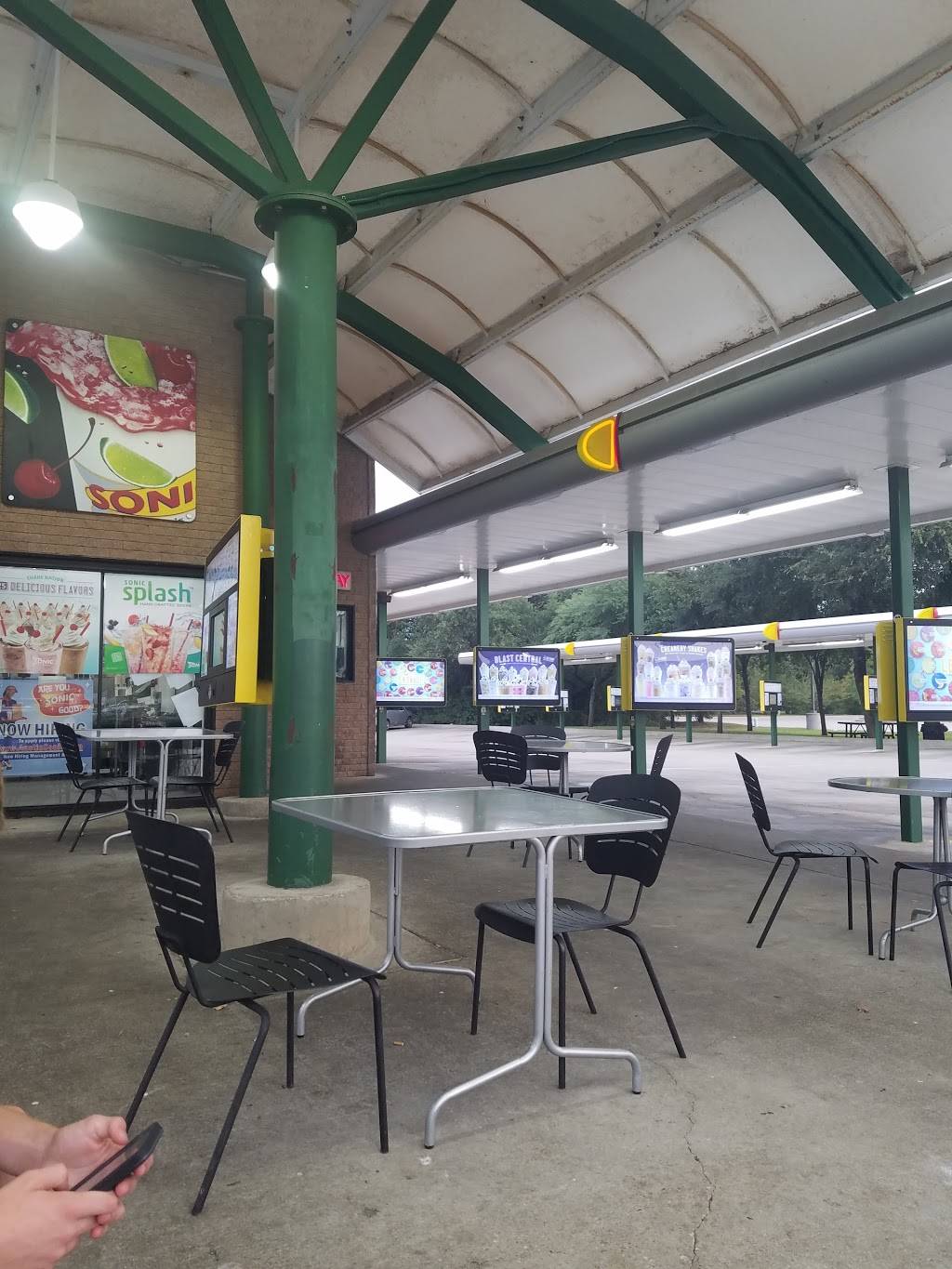 Sonic Drive-In | restaurant | 9916 Brodie Ln, Austin, TX 78748, USA | 5122926860 OR +1 512-292-6860