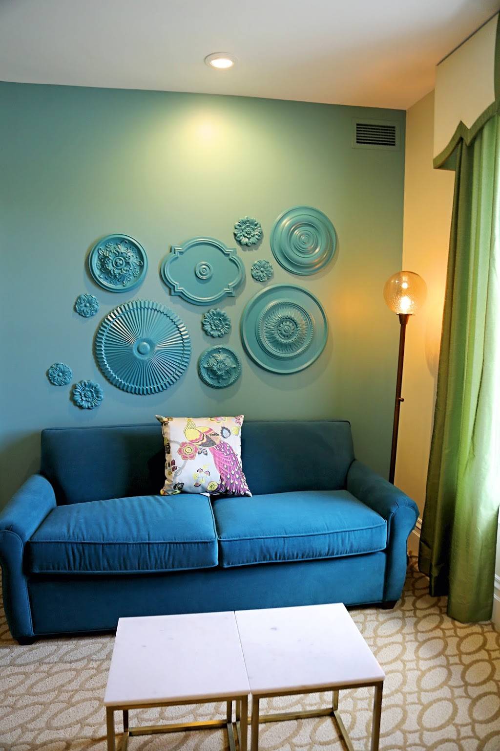 Staffords Perry Hotel | restaurant | 100 Lewis St, Petoskey, MI 49770, USA | 2313474000 OR +1 231-347-4000