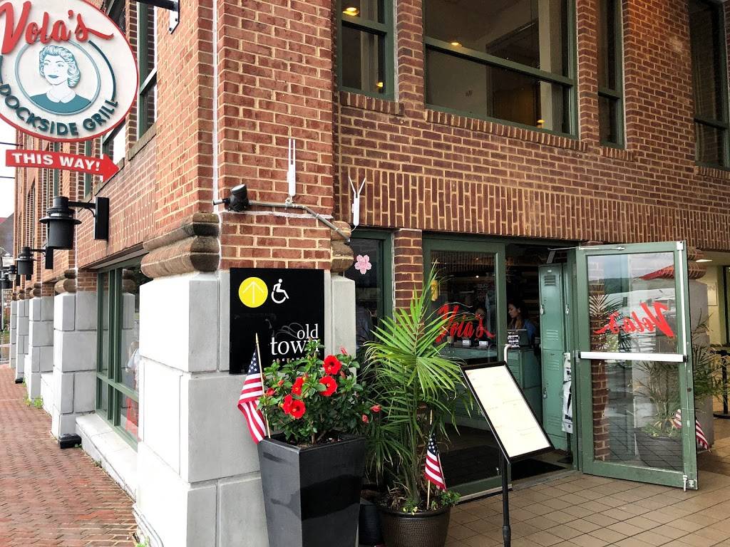 Vola’s Dockside Grill and Hi-Tide Lounge | restaurant | 101 N Union St, Alexandria, VA 22314, USA | 7039358890 OR +1 703-935-8890