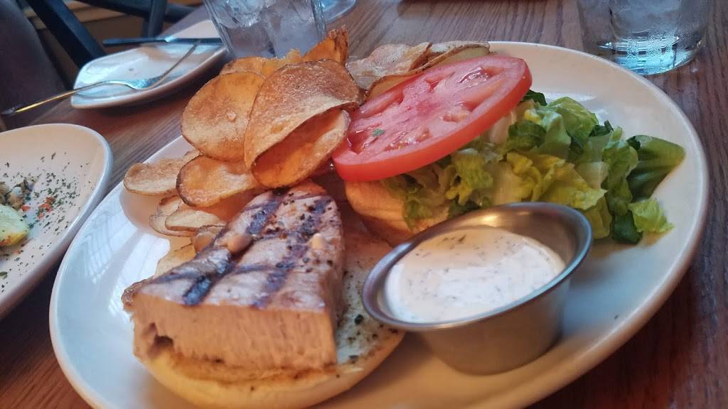 Skye Bistro | restaurant | 8434 Mentor Ave, Mentor, OH 44060, USA | 4409743572 OR +1 440-974-3572