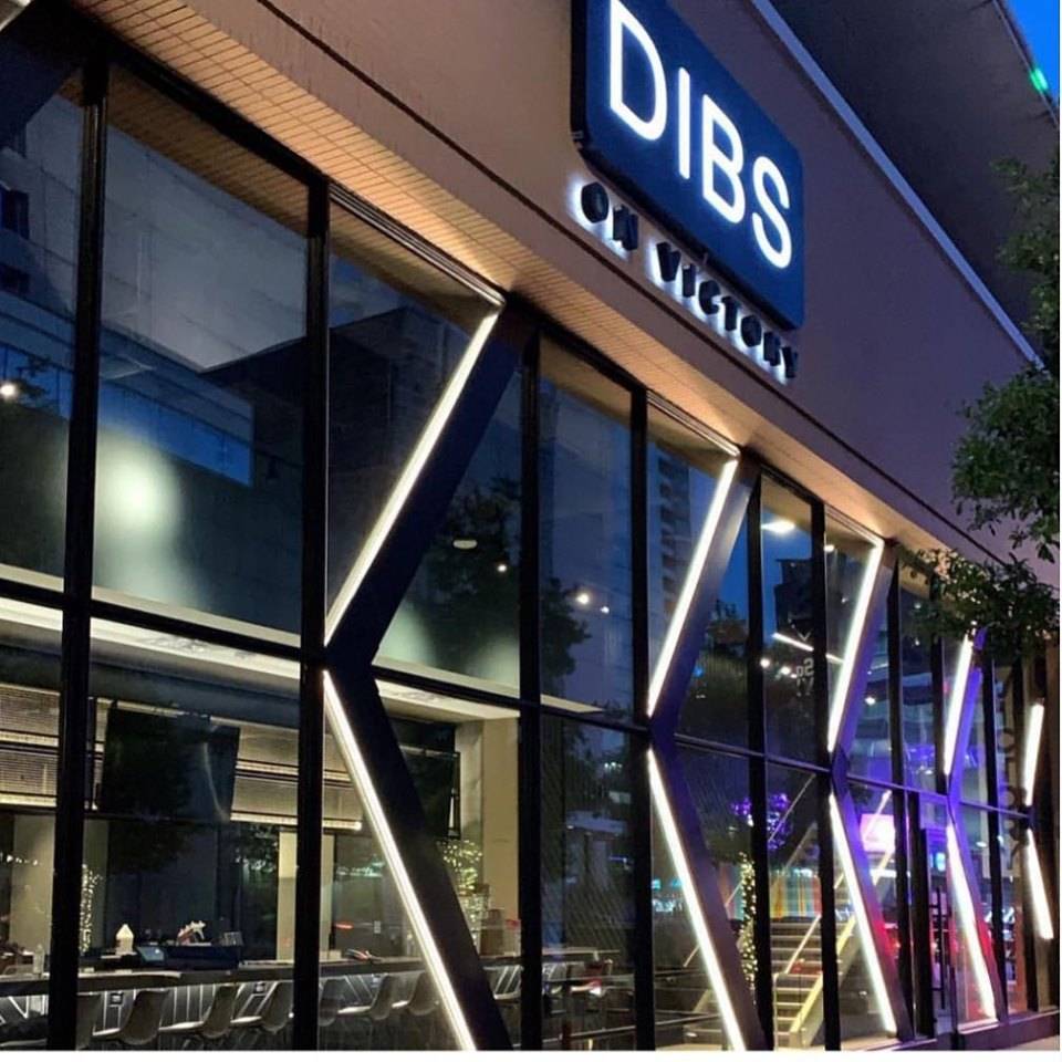 Dibs on Victory | restaurant | 2401 Victory Park Ln Suite 190, Dallas, TX 75219, USA | 2149036536 OR +1 214-903-6536