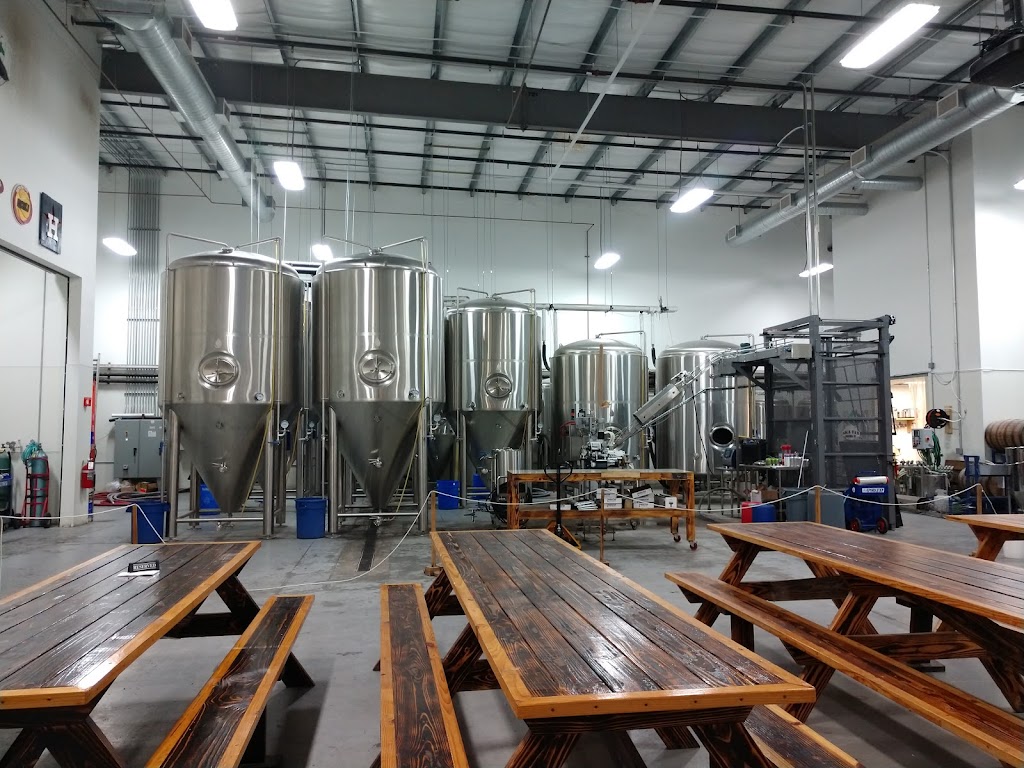 Spindletap Brewery | restaurant | 10622 Hirsch Rd, Houston, TX 77016, USA | 7133251477 OR +1 713-325-1477