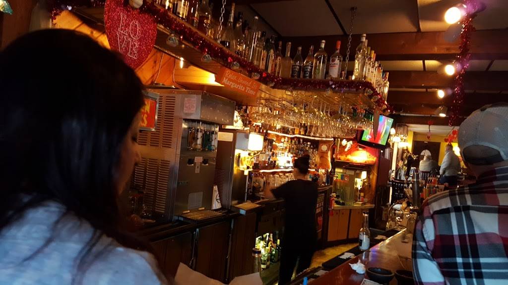 Fiesta Cancun Mexican Restaurant & Cantina | restaurant | 159 E Wisconsin Ave, Oconomowoc, WI 53066, USA | 2625699740 OR +1 262-569-9740