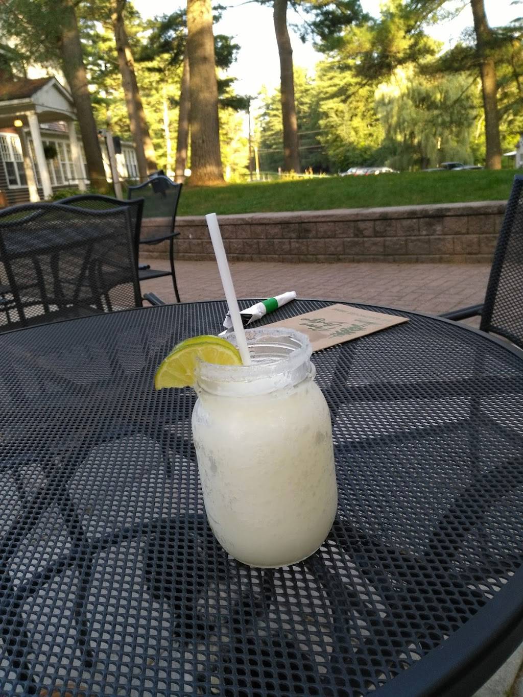 Pine Lodge | restaurant | 6 Chemin de Pine Lodge, Bristol, QC J0X 1G0, Canada | 8196472805 OR +1 819-647-2805