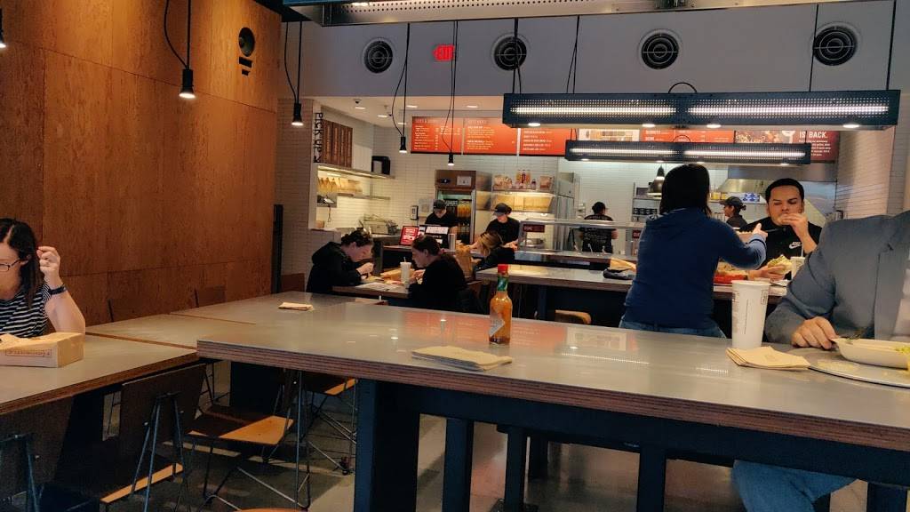 Chipotle Mexican Grill | restaurant | 875 S Grand Central Pkwy #1660, Las Vegas, NV 89106, USA | 7023840107 OR +1 702-384-0107