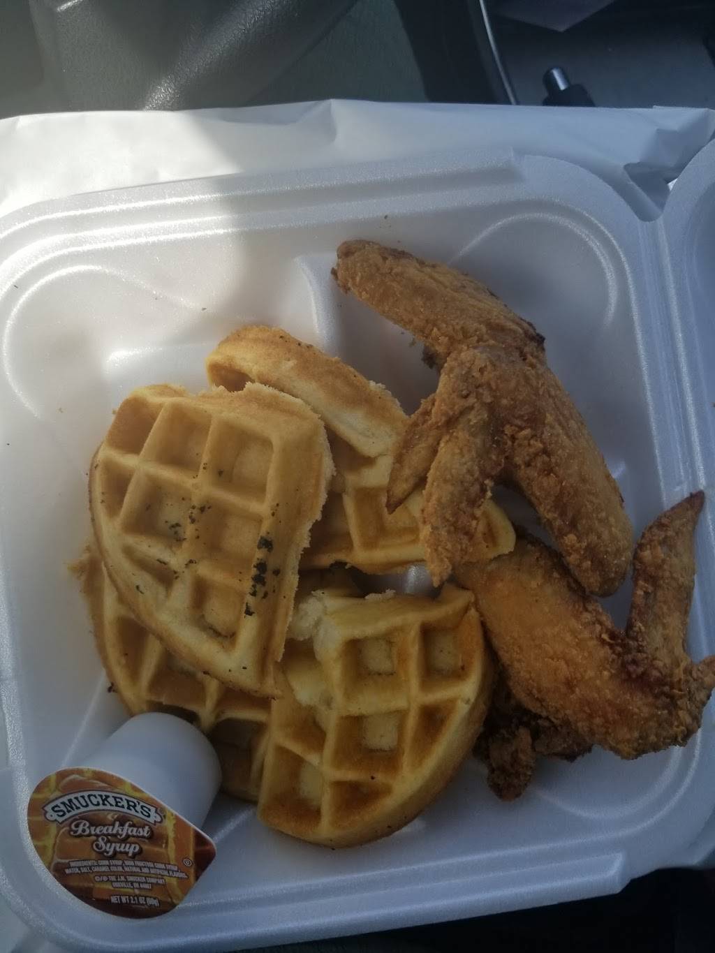 Snappers Fish & Chicken | restaurant | 18312 NW 7th Ave, Miami, FL 33169, USA | 3057702123 OR +1 305-770-2123