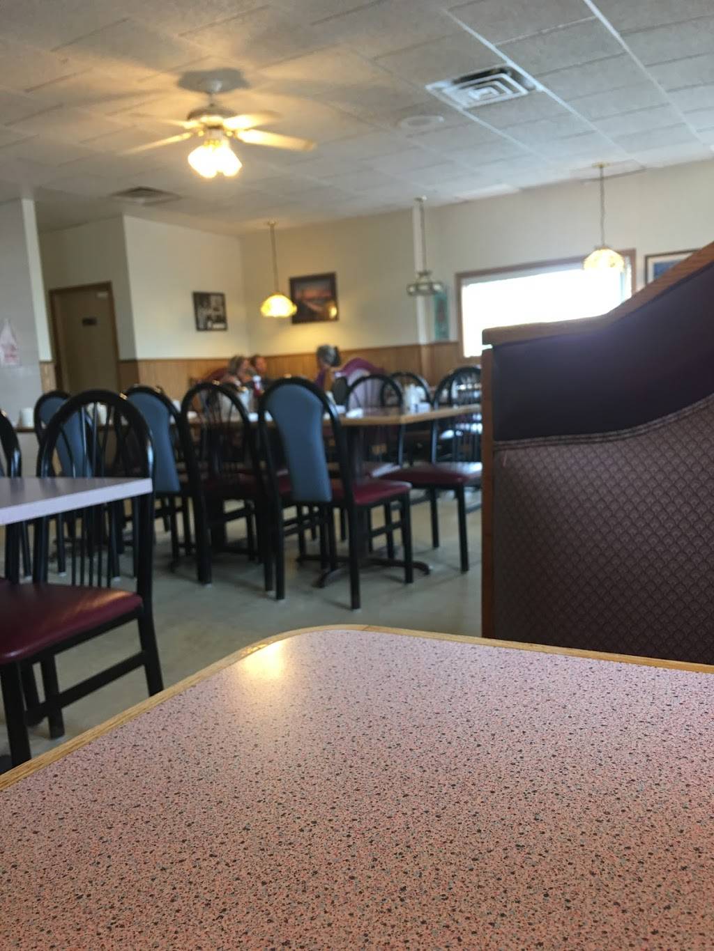 Gardner Restaurant | restaurant | 425 W Main St, Gardner, IL 60424, USA | 8152370406 OR +1 815-237-0406