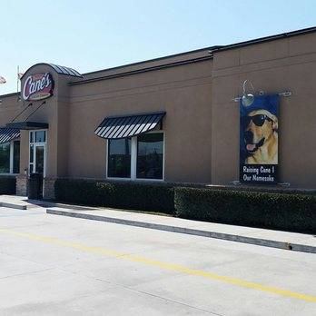 Raising Canes Chicken Fingers | meal takeaway | 8113 W Judge Perez Dr, Chalmette, LA 70043, USA | 5046822305 OR +1 504-682-2305