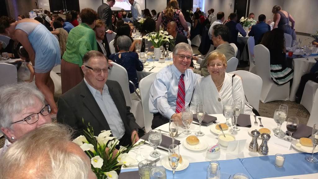 Anchorage Restaurant | restaurant | 4700 N Port Washington Rd, Milwaukee, WI 53212, USA | 4149624710 OR +1 414-962-4710