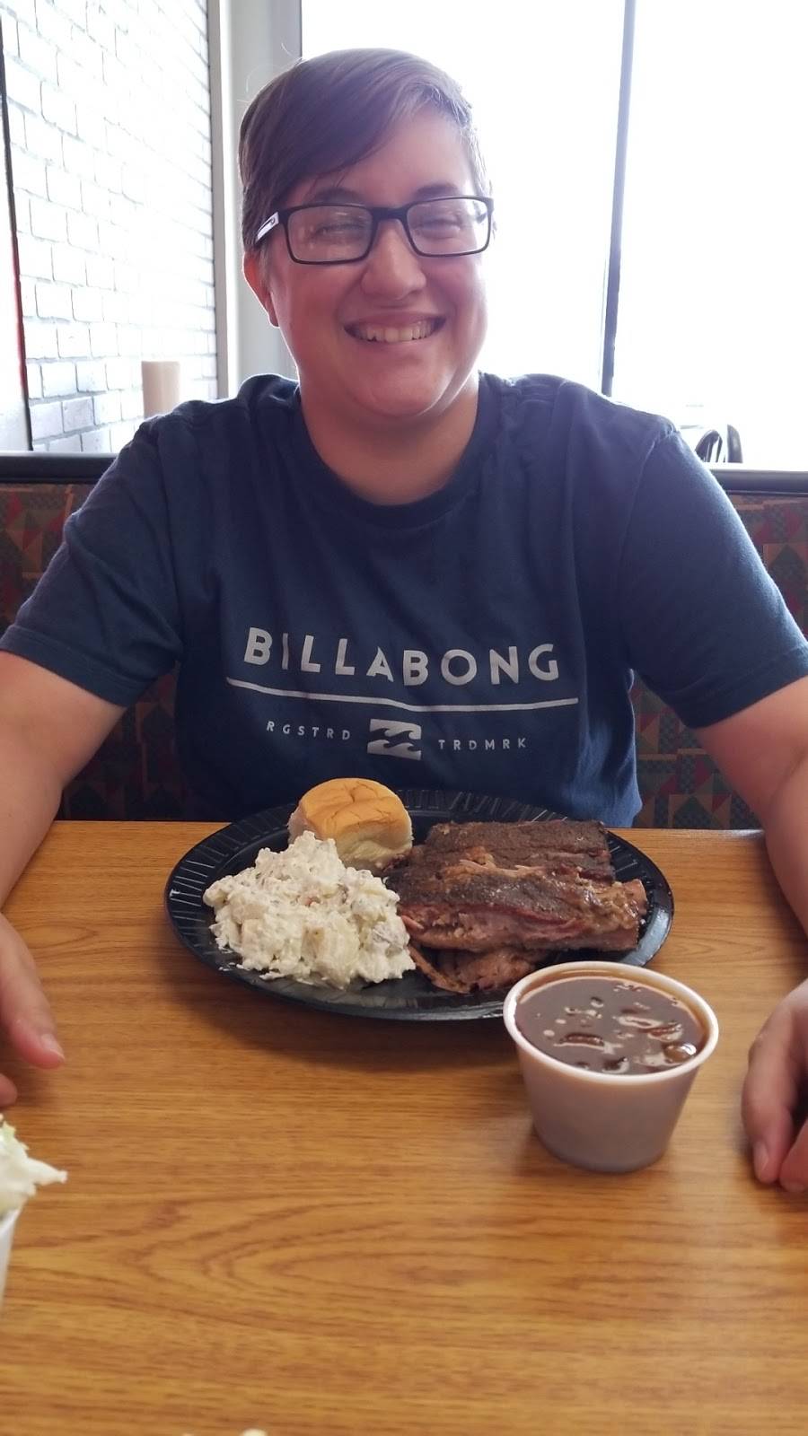 Firehouse BBQ | restaurant | 33875 LA-16, Denham Springs, LA 70706, USA | 2256674186 OR +1 225-667-4186