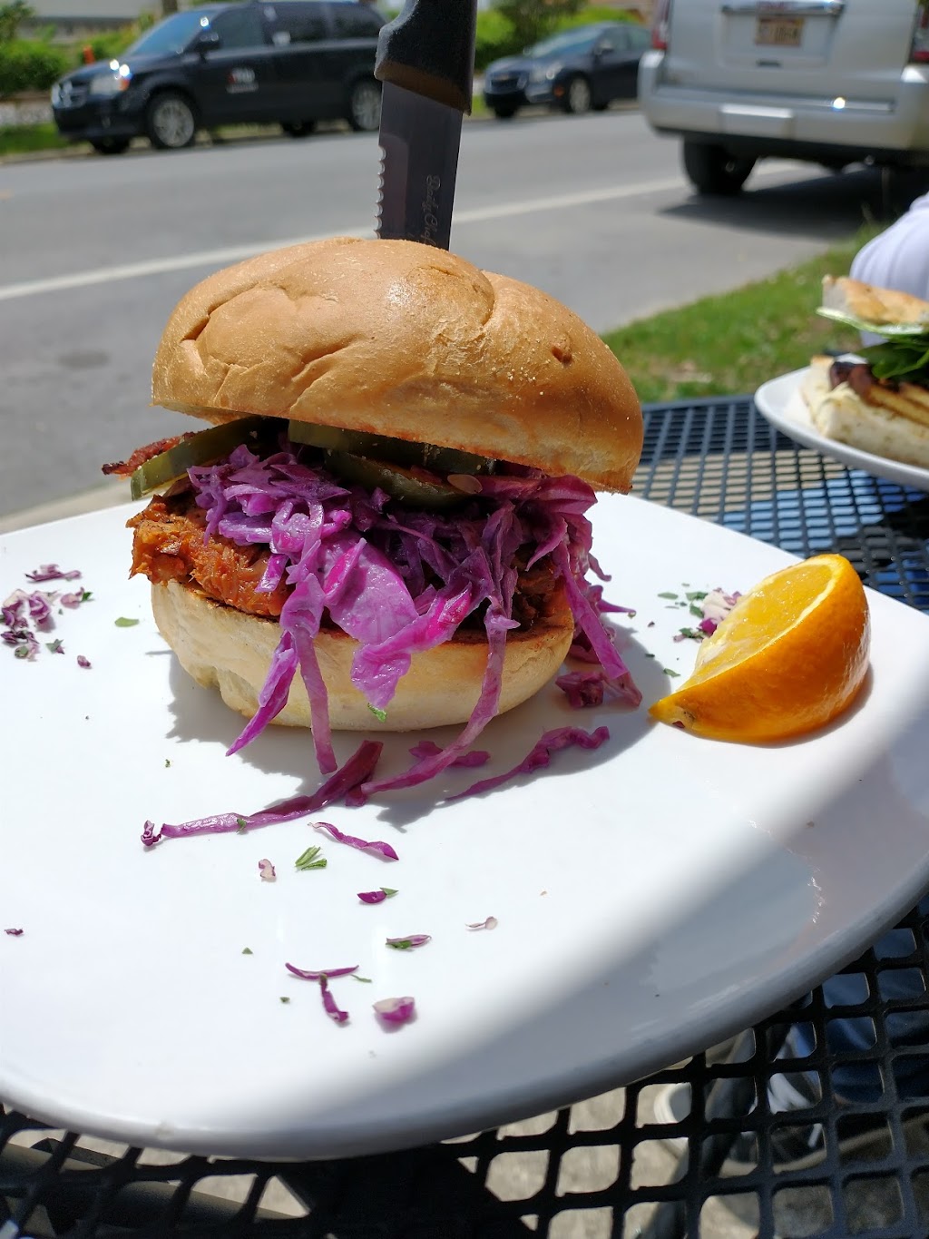 End Of The Line Cafe | restaurant | 610 E Wright St, Pensacola, FL 32501, USA | 8504290336 OR +1 850-429-0336