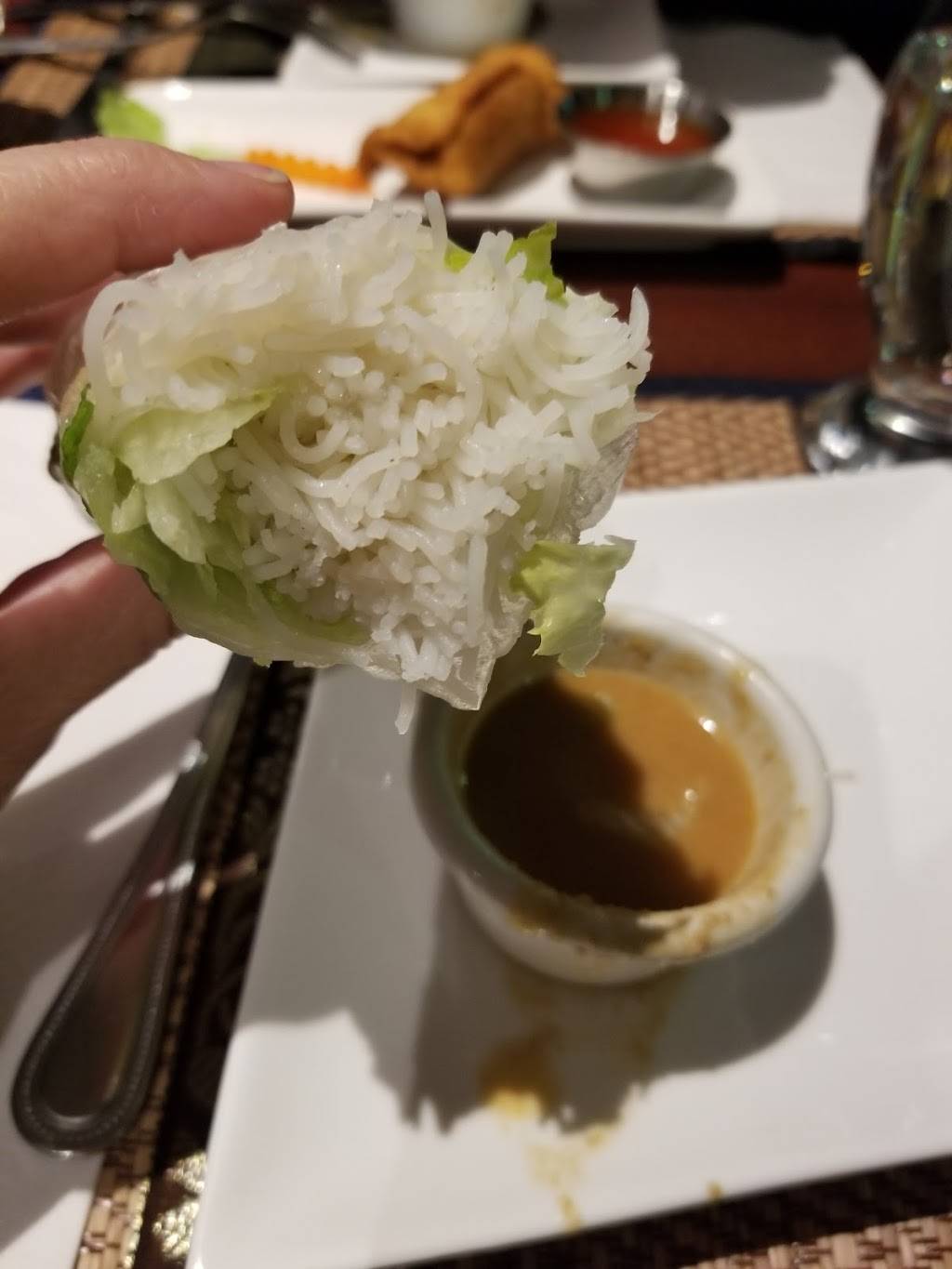 Restaurant Le Nouveau Paradis | restaurant | 13035 Rue Sherbrooke E, Pointe-aux-Trembles, QC H1A 1B9, Canada | 5146420433 OR +1 514-642-0433