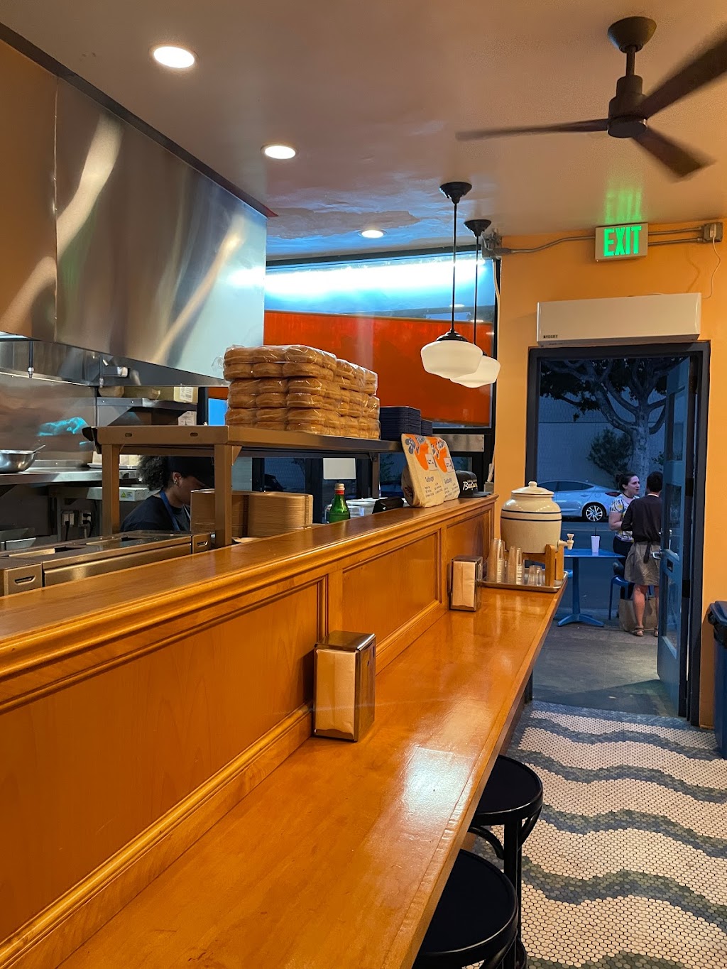 Goldburger Los Feliz | restaurant | 1820 N Vermont Ave, Los Angeles, CA 90027, USA | 3239221020 OR +1 323-922-1020