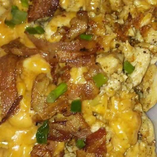 Simplee Deelicious | restaurant | 3420 Bexvie Ave, Columbus, OH 43227, USA | 6146417211 OR +1 614-641-7211