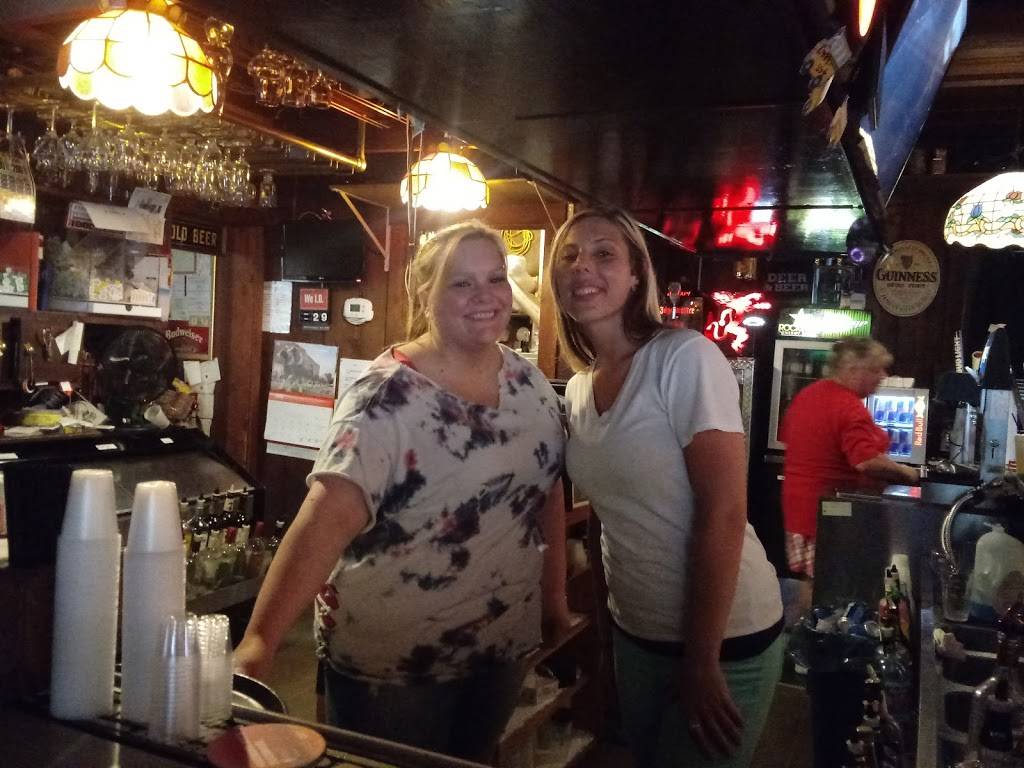 Cheers | restaurant | 3823 N Broadway Ave, Muncie, IN 47303, USA | 7652167013 OR +1 765-216-7013