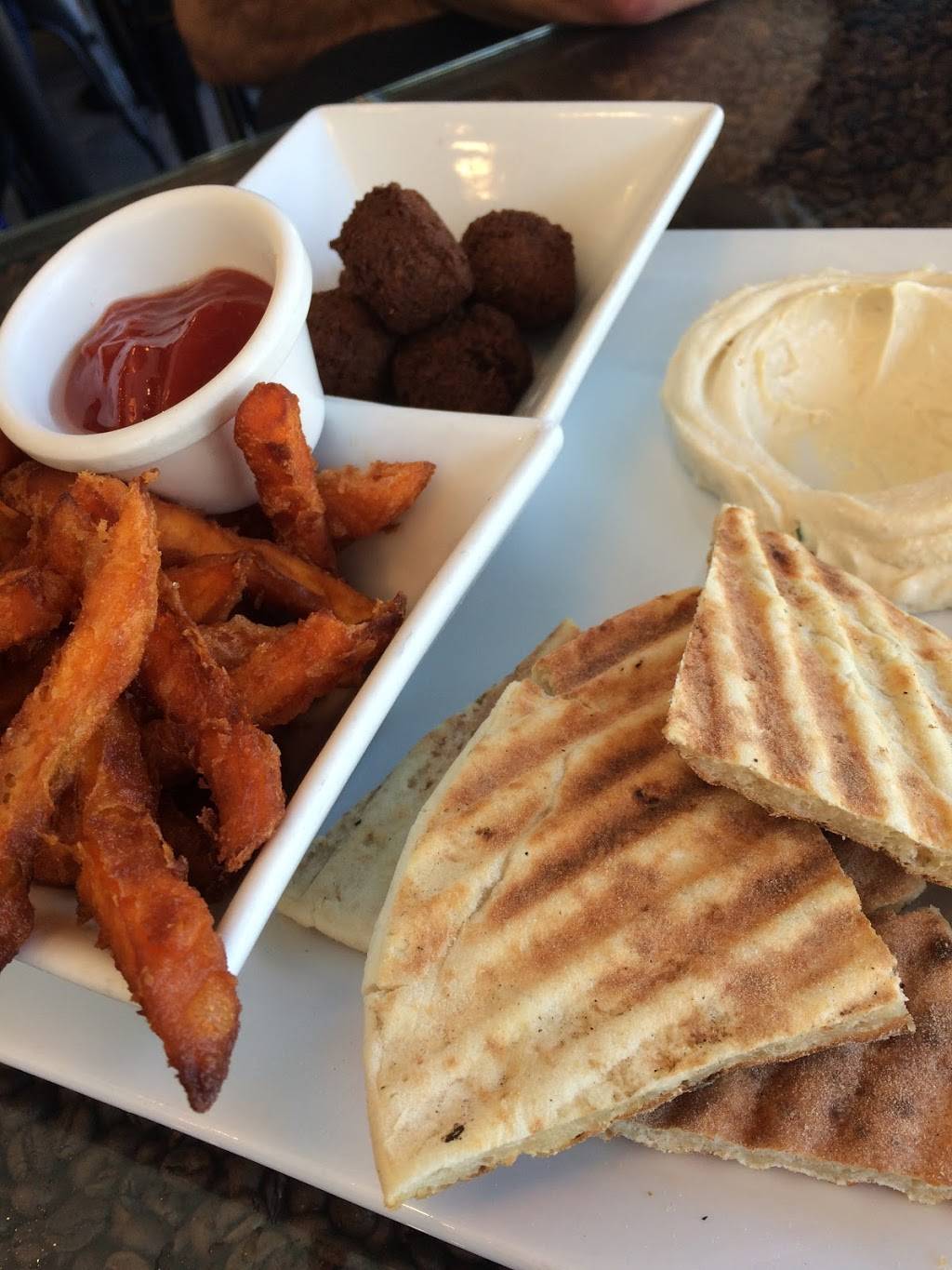 Toast Cafe | cafe | 15001 Ventura Blvd, Sherman Oaks, CA 91403, USA | 8184619020 OR +1 818-461-9020