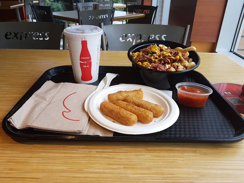 St-Hubert Express | restaurant | 2772 Ch Ste-Foy, Québec, QC G1V 1V7, Canada | 4186581234 OR +1 418-658-1234