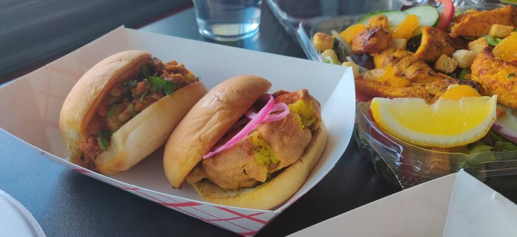 Bapu Gs Gourmet Kebabs and Sandwiches | restaurant | 29 Washington Street Bapu Gs, Foxborough, MA 02035, USA | 7742156065 OR +1 774-215-6065