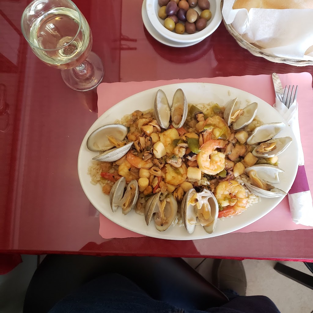 Le Bijou Pastry Shop & Restaurant | restaurant | 9 Heath St, Hartford, CT 06106, USA | 8602336010 OR +1 860-233-6010