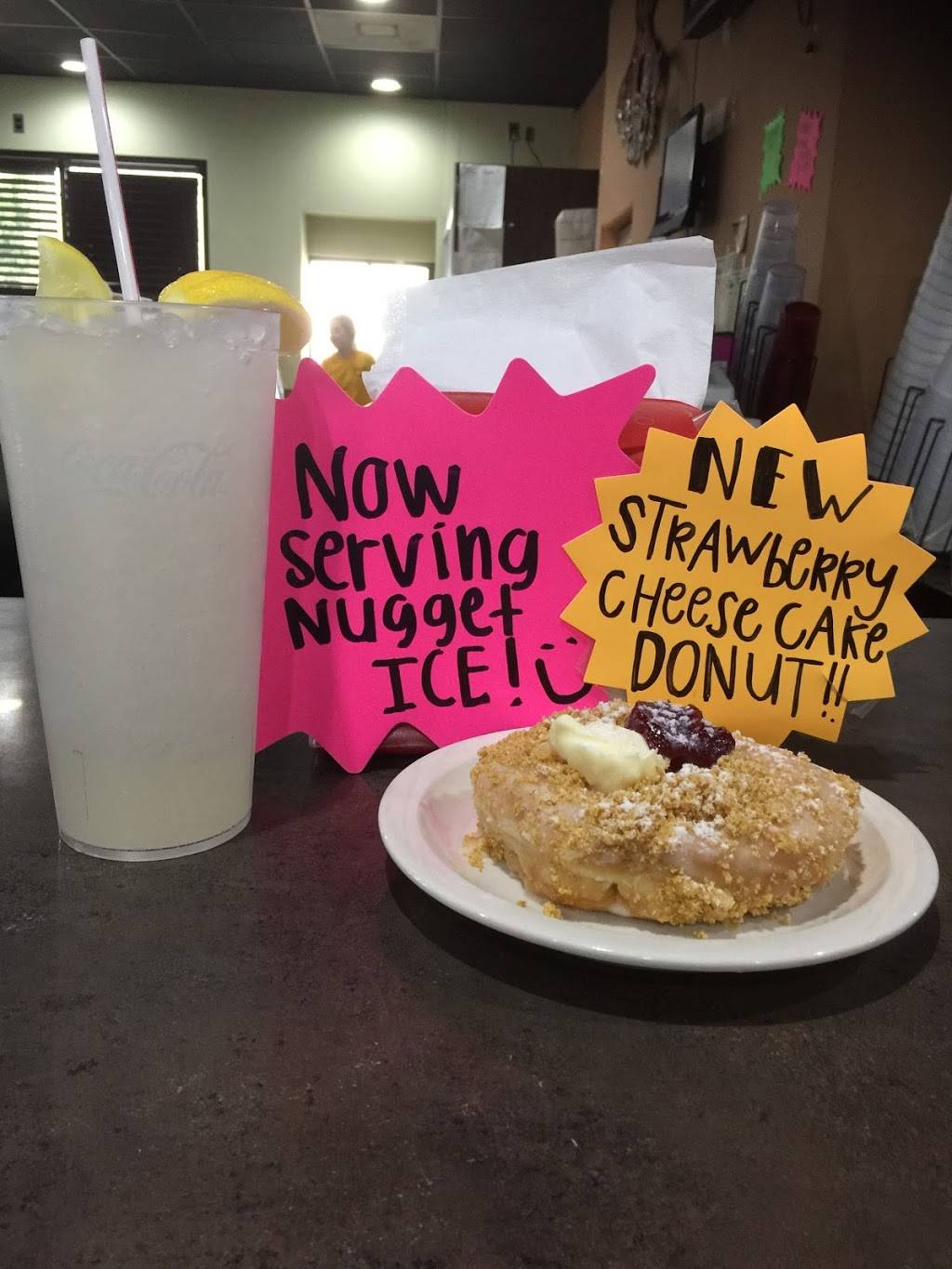 Geralds Donuts | restaurant | 2101 E Judge Perez Dr, Chalmette, LA 70043, USA | 5042529498 OR +1 504-252-9498