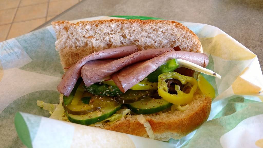 Subway Restaurants | restaurant | 817 E Bloomingdale Ave Unit 1017 Bloomingdale, Square, Brandon, FL 33511, USA | 8136856178 OR +1 813-685-6178