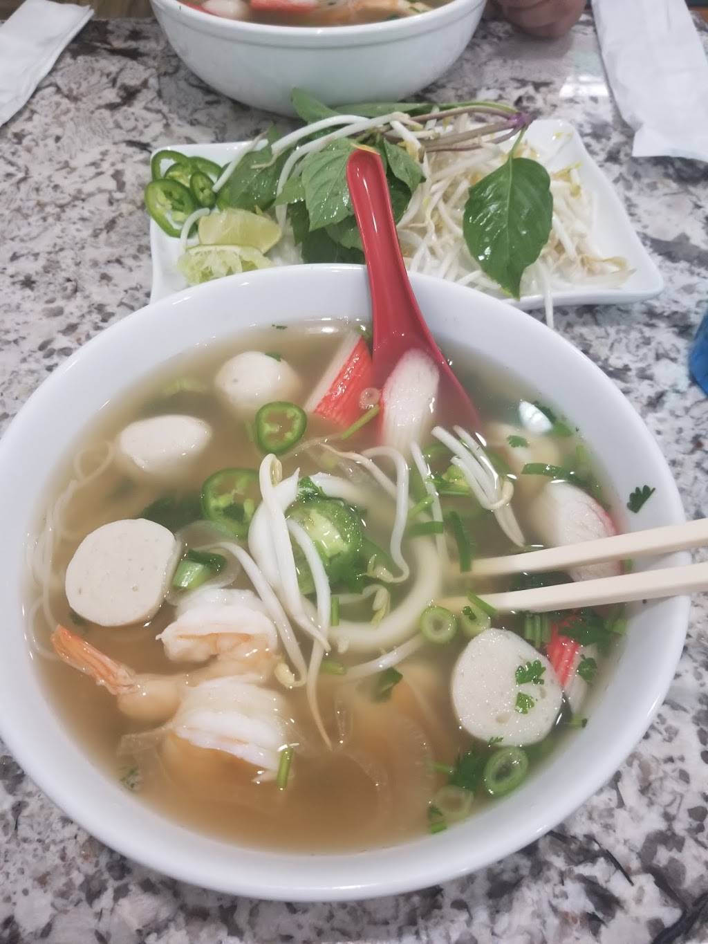 Pho Anh Dao | restaurant | 1915 18th St NW, Washington, DC 20009, USA | 2022321800 OR +1 202-232-1800