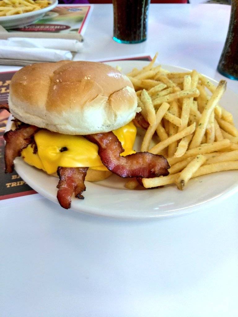 Steak n Shake | restaurant | 1100 Evans Way Ct, Columbus, OH 43228, USA | 6148518750 OR +1 614-851-8750