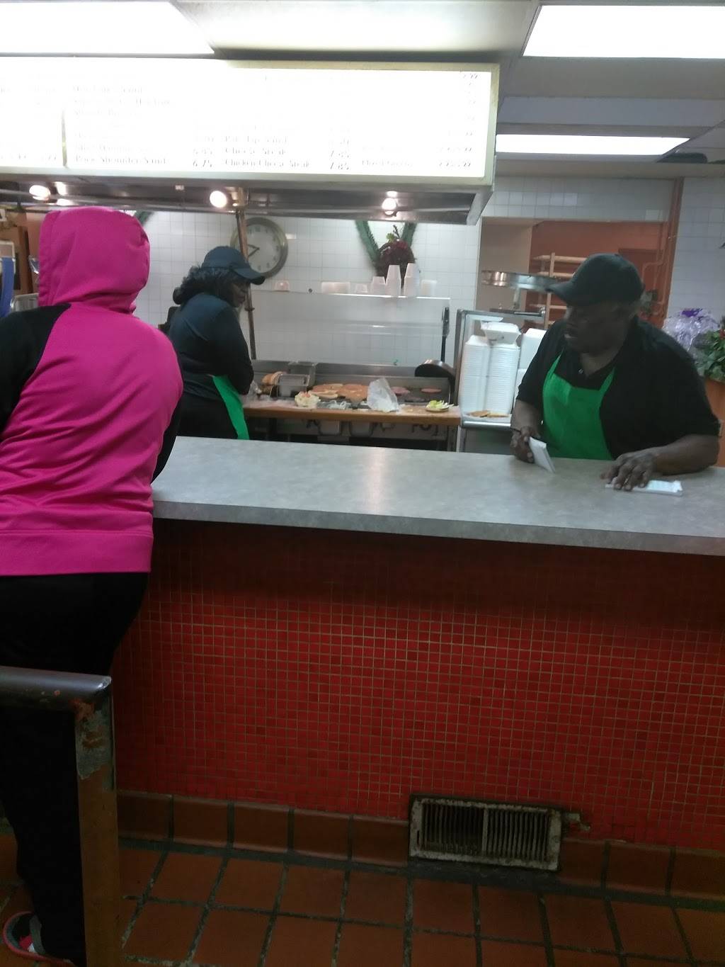 Shields Barbecue | restaurant | 2255 Germantown St, Dayton, OH 45417, USA | 9372628153 OR +1 937-262-8153